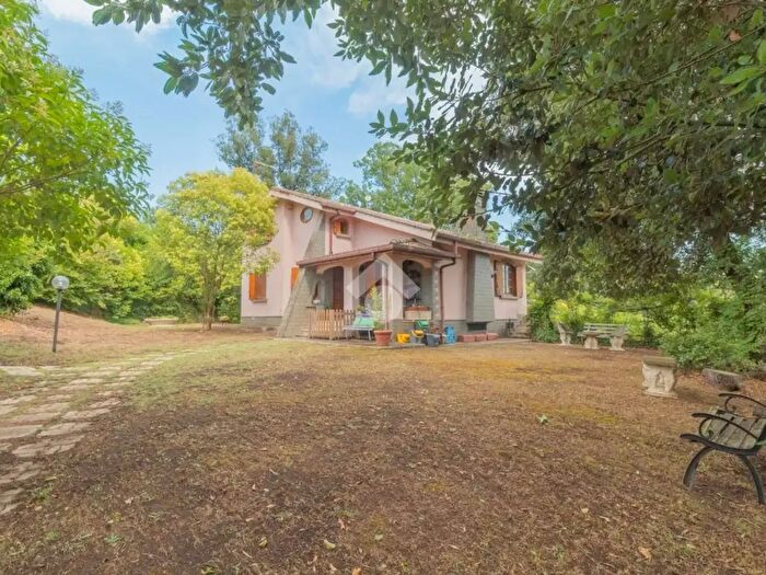 Casa con 6 locali in vendita in Localita ' Le Muracce, Sutri
