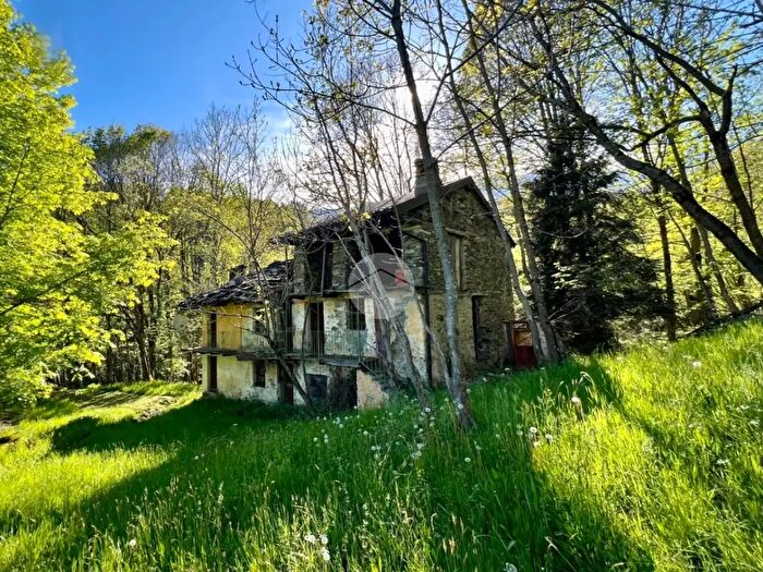 Casa con 5 locali in vendita in Frazione Cramoletti Mulino, Viu