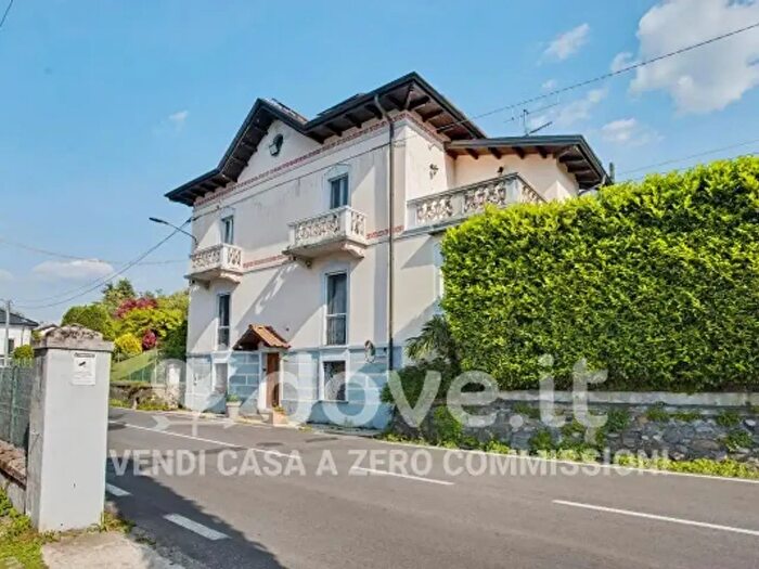 Casa con 5 locali in vendita in Via Portovaltravaglia, Germignaga