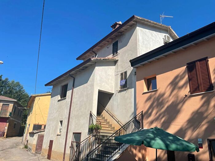Appartamento con 5 locali in vendita in SellanoFonni, Sellano