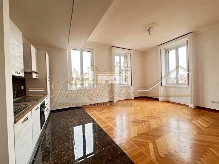 Appartamento trilocale in affitto in Via Spartaco, Milano