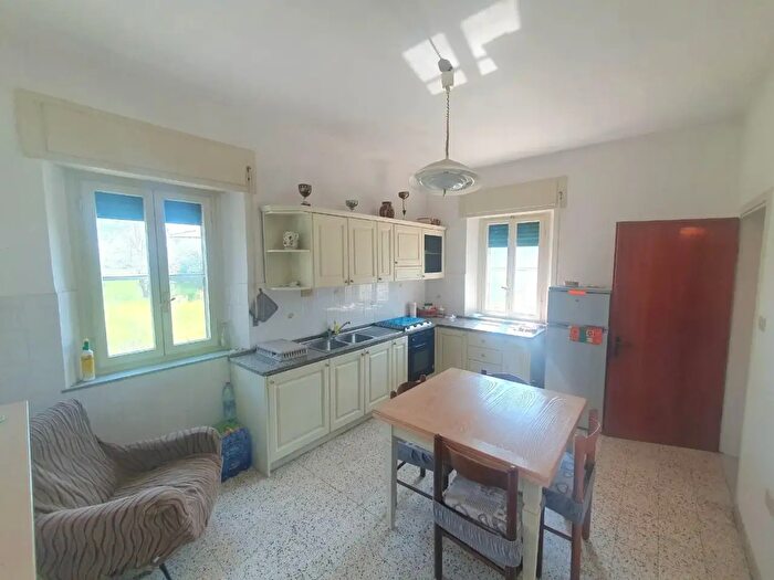 Casa con 6 locali in vendita in della Francese, Capannori