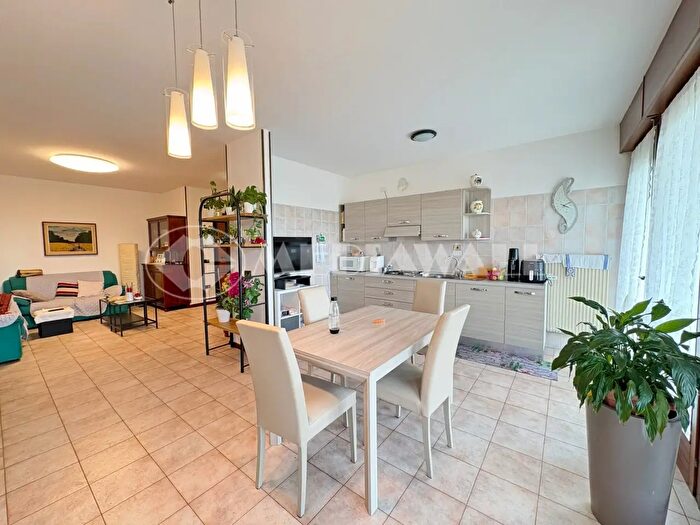 Appartamento con 6 locali in vendita in Via Croce Rossa, Portogruaro