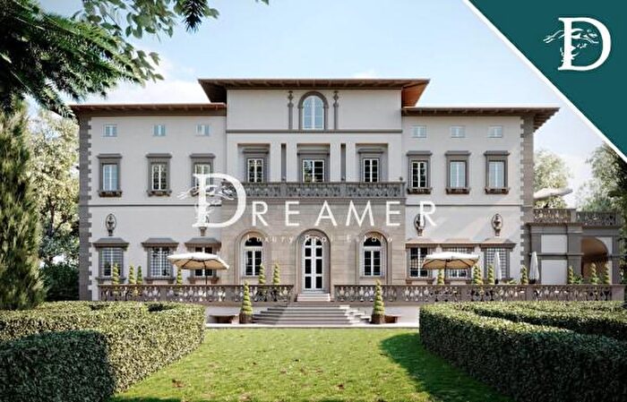 Appartamento con 6 locali in vendita in Via del Salviatino, Fiesole