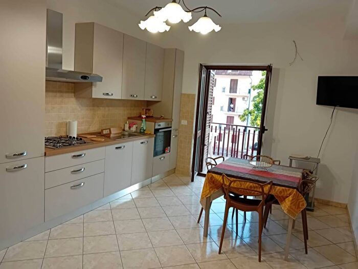 Appartamento trilocale in affitto in Via Camillo Benso di Cavour, Nocera Scalo, Nocera Terinese