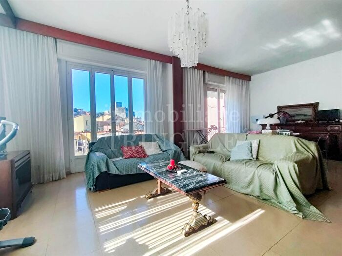 Appartamento con 7 locali in vendita in Lerici