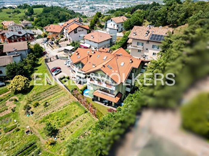 Appartamento quadrilocale in vendita in Via dei Palustèi, Trento