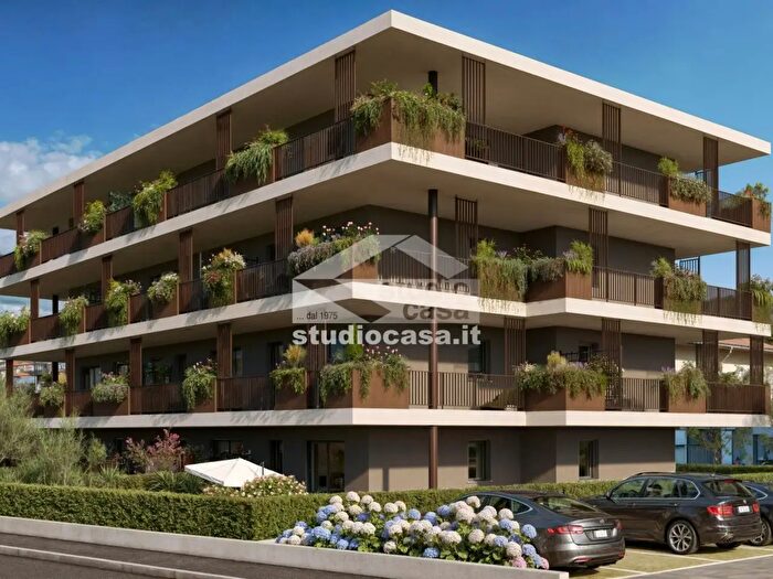 Appartamento bilocale in vendita in Via Peratoner, Lavis