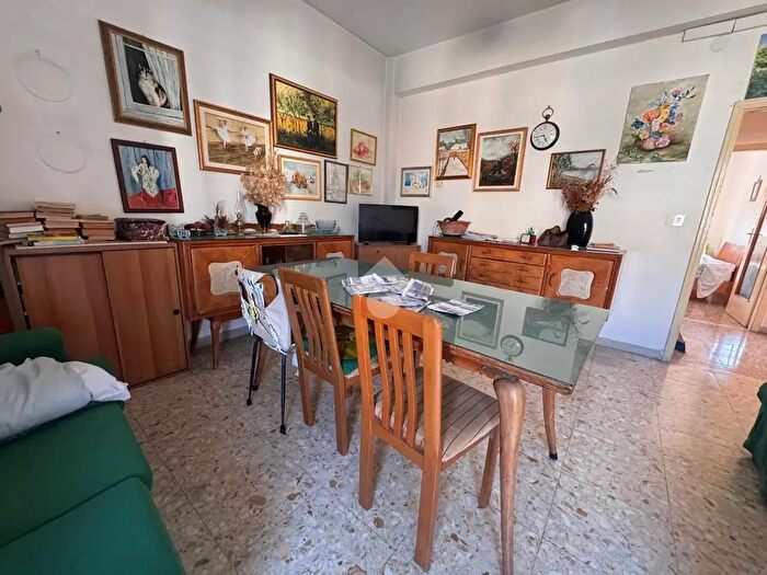 Appartamento trilocale in affitto in Via Pergolesi, Modena