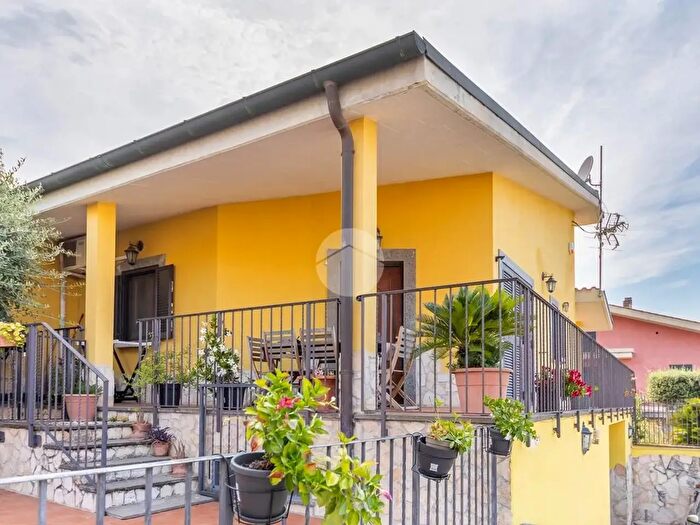 Casa quadrilocale in vendita in Via del Fosso di Sant'Andrea, Roma