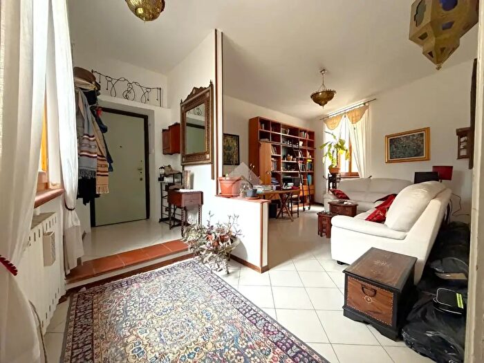 Appartamento quadrilocale in vendita in Via Goito, Cremona