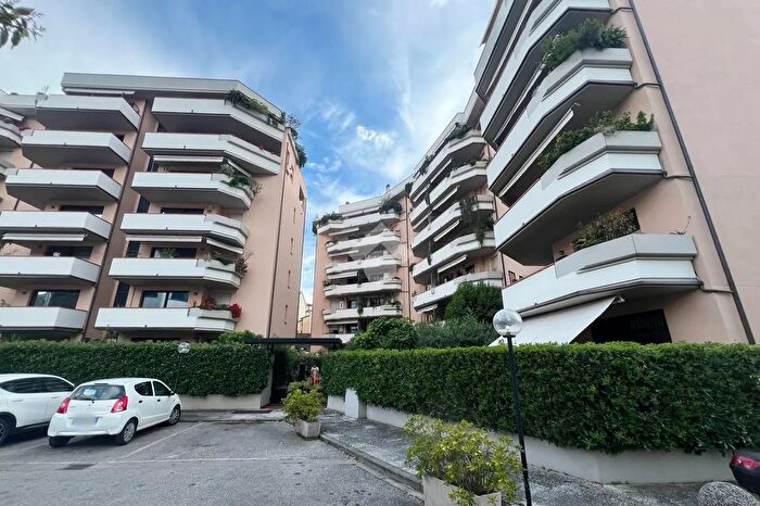 Appartamento bilocale in vendita in Viale Montegrappa, Prato