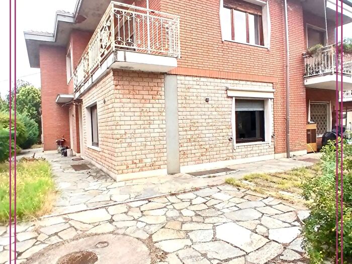 Casa con 7 locali in vendita in Via Piacenza, Valenza