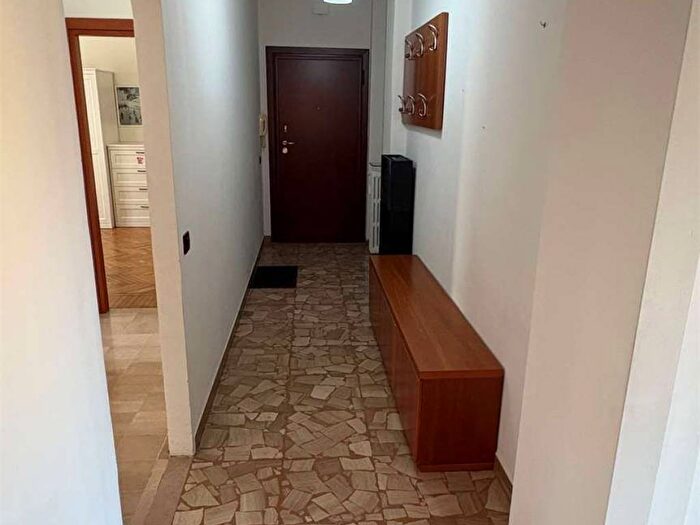 Appartamento con 5 locali in affitto in Via Barozzi, San Faustino, Modena