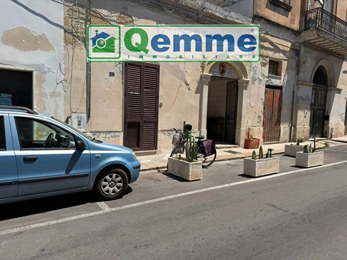 Casa trilocale in vendita in Via Vittorio Emanuele II, San Cesario Di Lecce