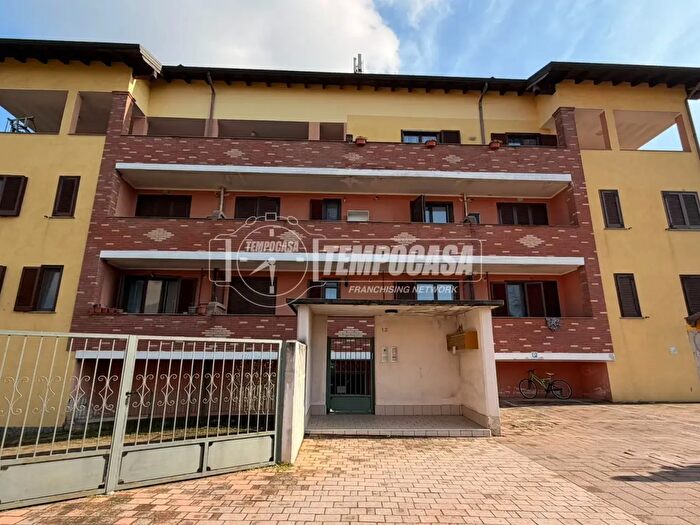 Appartamento trilocale in vendita in Via Don l Sturzo, Dorno