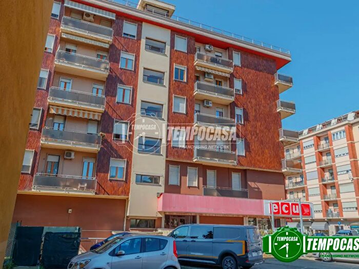 Appartamento trilocale in vendita in Viale Dante Alighieri, Piacenza