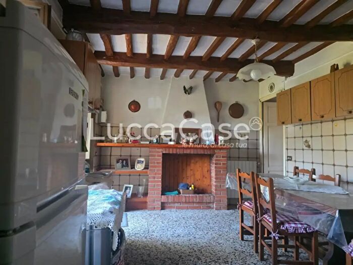 Casa con 6 locali in vendita in dei Boschetti, Camaiore