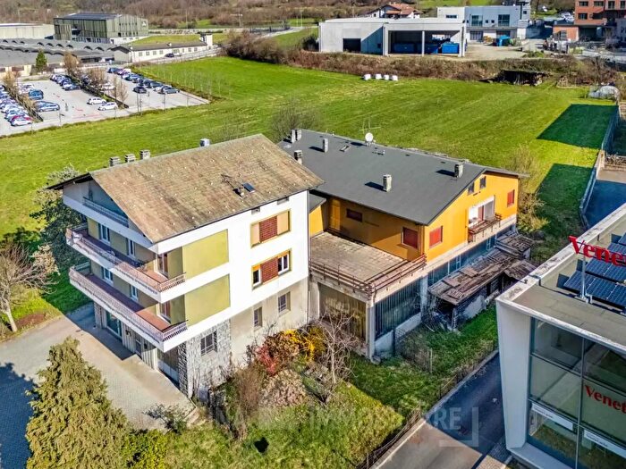 Appartamento con 5 locali in vendita in Via Nazionale Est, Berbenno Di Valtellina