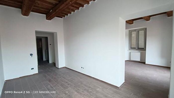 Appartamento trilocale in vendita in Piazza della Libertà, Tolentino