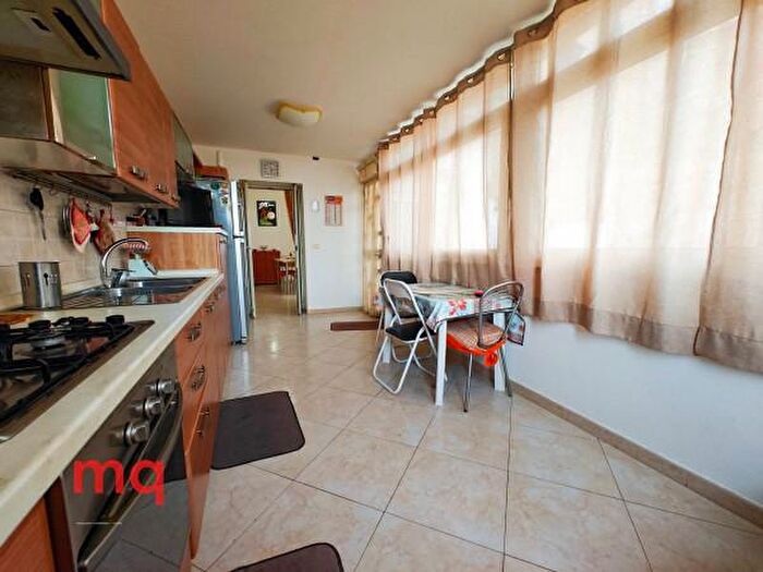 Appartamento quadrilocale in vendita in Via T, Messina