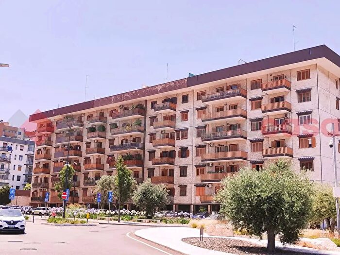 Appartamento trilocale in affitto in Viale Einaudi, Bari