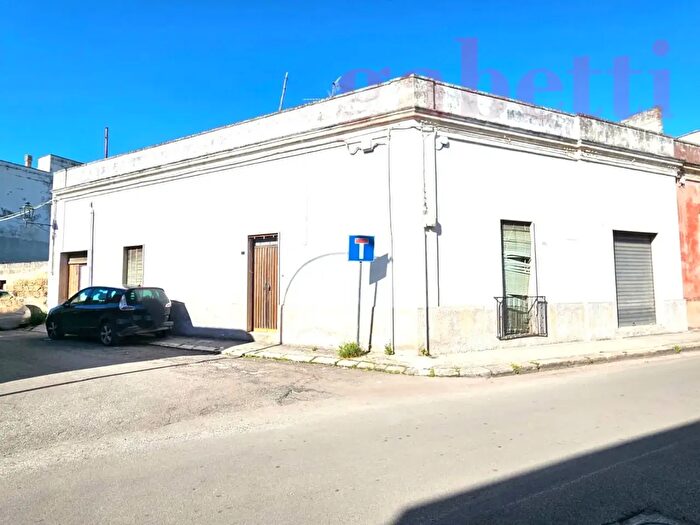Casa con 7 locali in vendita in Via Antonio Quarta, Copertino