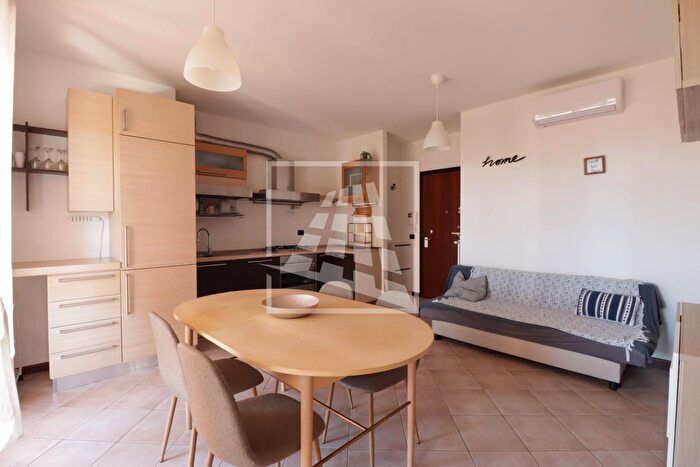 Appartamento trilocale in vendita in Via Meuccio Ruini, Reggio Emilia