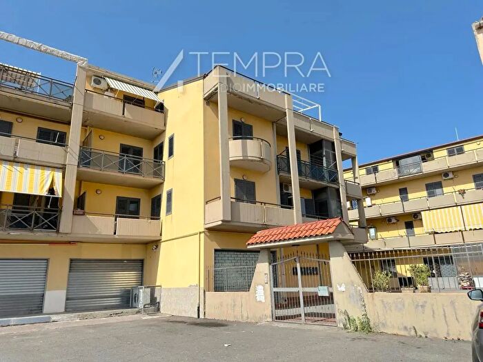 Appartamento con 6 locali in vendita in Via Paolo VI, Adrano