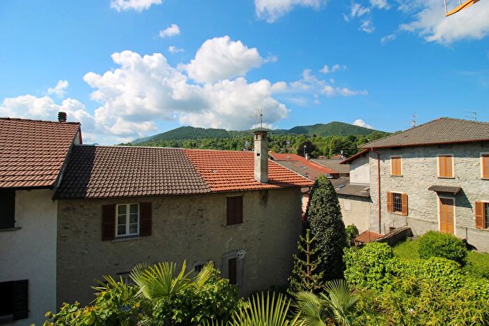 Casa trilocale in vendita in Via San Giorgio, Alta Valle Intelvi