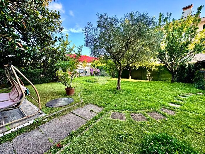 Casa con 5 locali in vendita in Via Ravizza, Padova