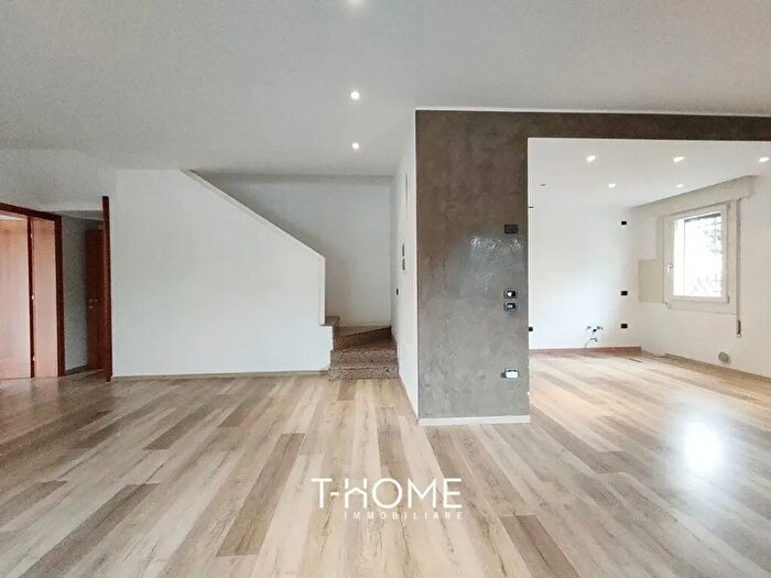 Casa con 6 locali in affitto in Bassano Del Grappa