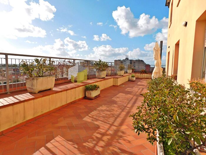 Appartamento con 9 locali in vendita in Turati, Pisa