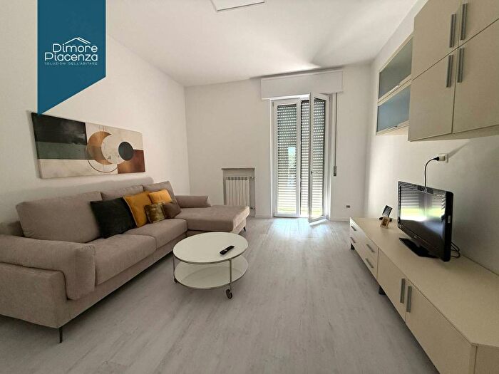 Appartamento trilocale in affitto in Via Roma, Centro, San Giorgio Piacentino