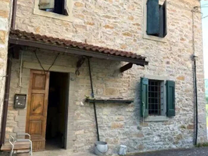 Casa con 5 locali in vendita in Acquaria, Montecreto