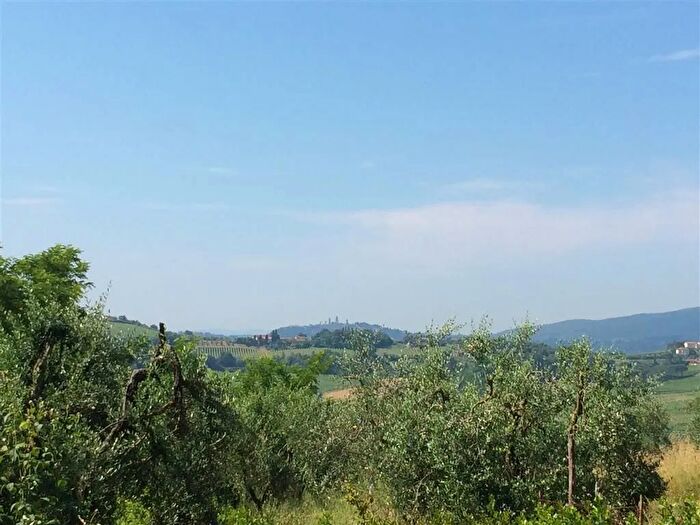 Casa con 10 locali in vendita in Via II Giugno a Certaldo Firenze, Certaldo