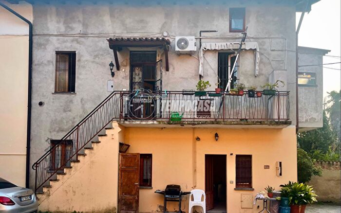 Appartamento trilocale in vendita in Via Colleoni, Robbiate