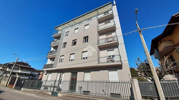 Appartamento bilocale in vendita in Via Gramsci, Senago