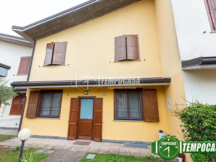Casa quadrilocale in vendita in Sant'Angelo Lodigiano