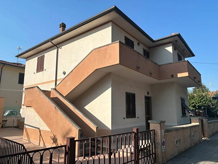 Casa con 10 locali in vendita in Rosignano Marittimo