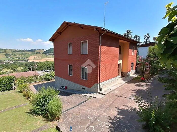 Appartamento quadrilocale in vendita in Via Fratelli Cervi, Valsamoggia