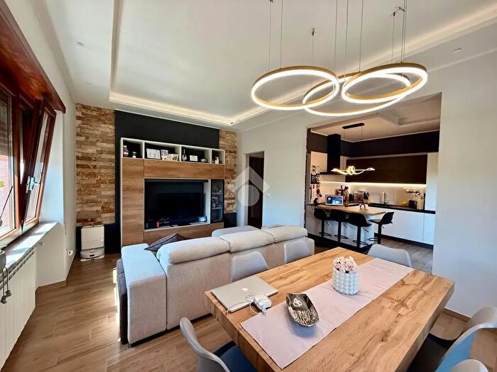 Appartamento trilocale in vendita in Via Raccordo Ausonia, Cassino