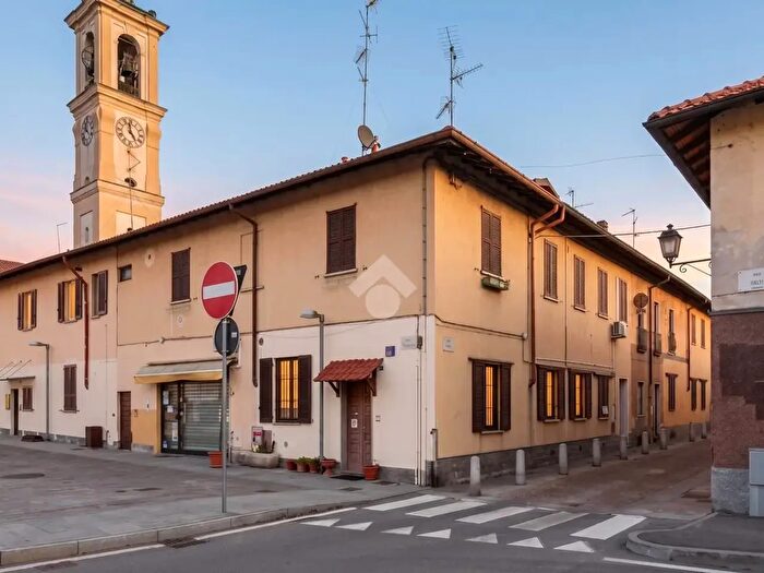 Appartamento trilocale in vendita in Via Pozzo, Agrate Brianza