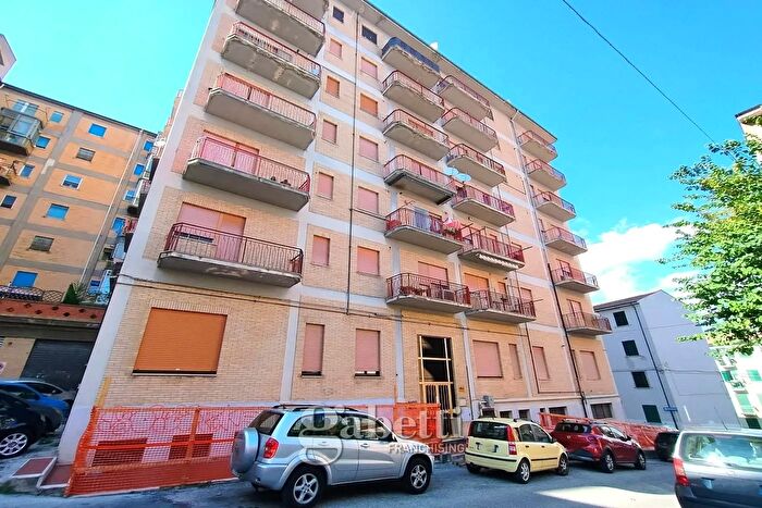 Appartamento trilocale in vendita in Via Pianese, Campobasso