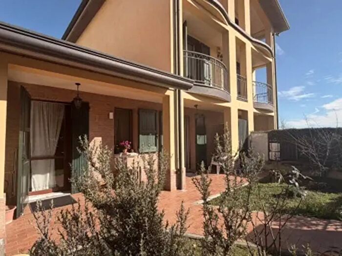 Casa con 5 locali in vendita in Via Cristoforo Colombo, Cadelbosco Di Sopra