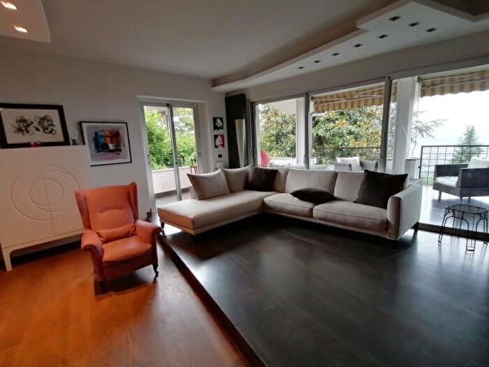 Casa con 6 locali in vendita in Moncalieri