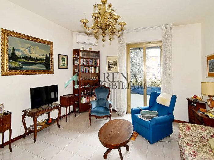 Appartamento quadrilocale in vendita in Via Zante, Milano