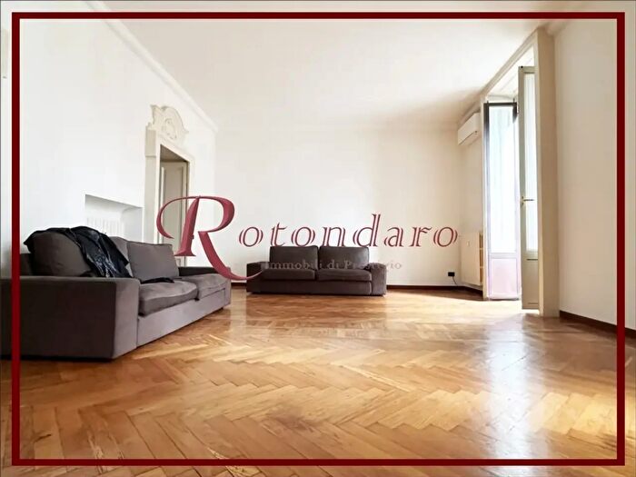 Appartamento trilocale in affitto in Via Alberto da Giussano, Milano