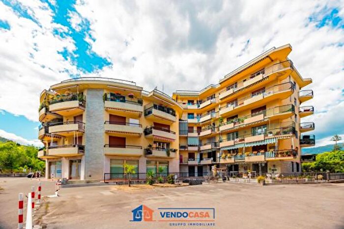 Appartamento con 5 locali in vendita in Via Aurelia Ponente, Taggia