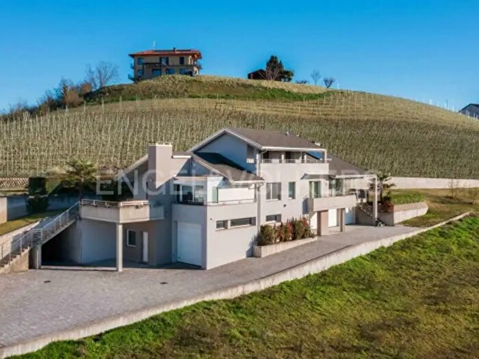 Casa con 6 locali in vendita in Strada San Vittore, Priocca